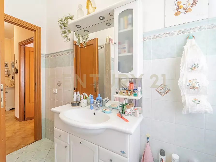 Immagine 21 di Attico in vendita  in Via di Torre Morena 100 a Roma