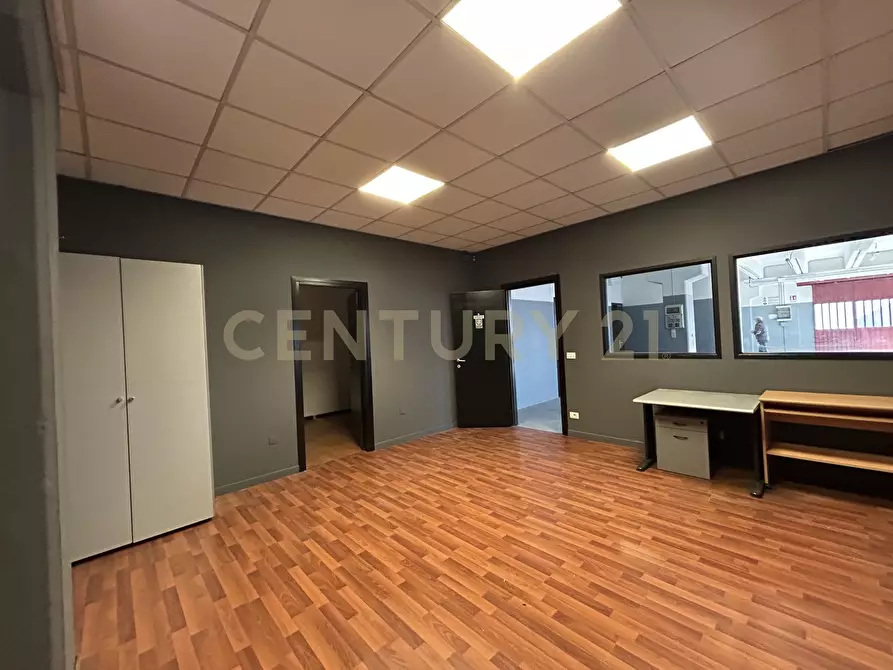 Immagine 11 di Laboratorio in affitto  in Via Vespucci Amerigo 7 a San Martino Buon Albergo