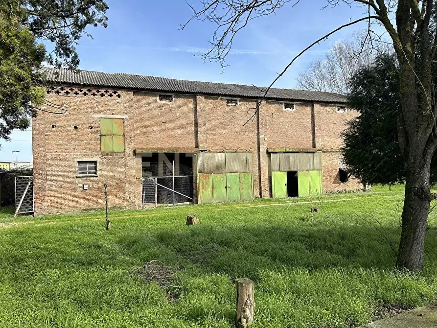 Immagine 29 di Rustico / casale in vendita  in Argine San Lorenzo 11 a Ostiglia