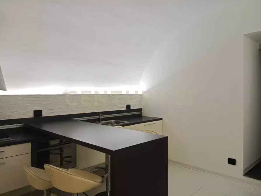 Immagine 9 di Bilocale in vendita  in Via Tezzano 26 a Catania