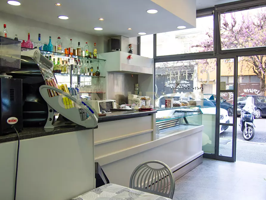 Immagine 27 di Bar / Ristorante in vendita  in Via Tripolitania 203 a Roma