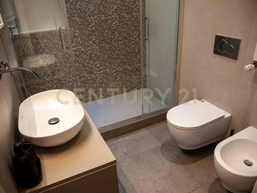 Immagine 17 di Bilocale in affitto  in Via Montecristo 10 a Roma