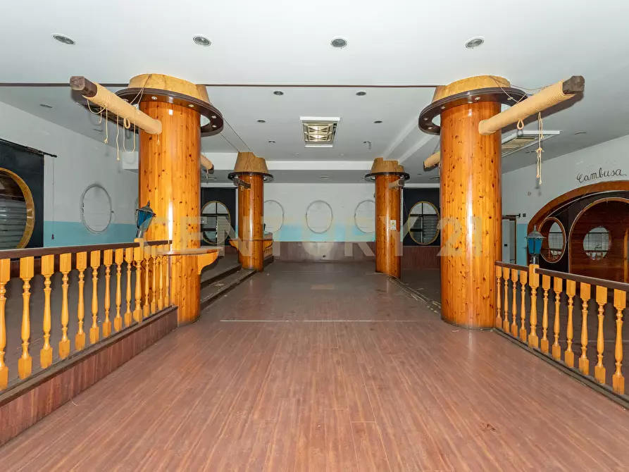 Immagine 47 di Locale commerciale in affitto  in Via Catira 2 a San Gregorio Di Catania