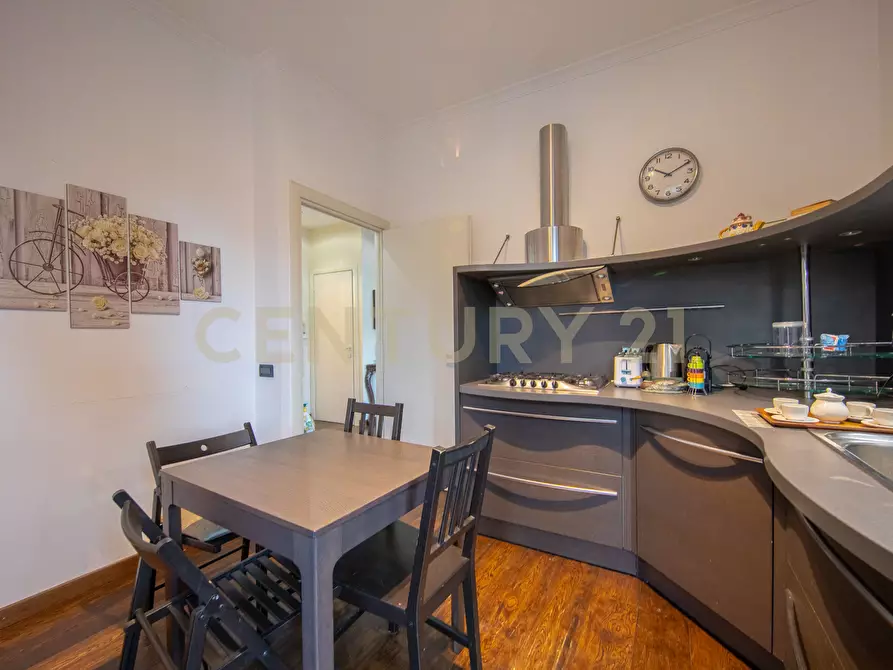 Immagine 9 di Trilocale in vendita  in Via Aurelia 301 a Roma