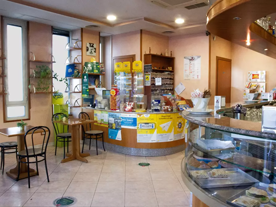 Immagine 13 di Bar / Ristorante in vendita  in Via della Batteria Nomentana 40 a Roma
