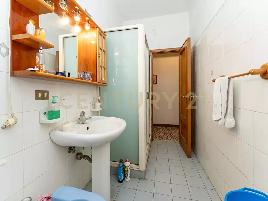 Immagine 38 di Trilocale in vendita  in Via Torino 86 a Catania