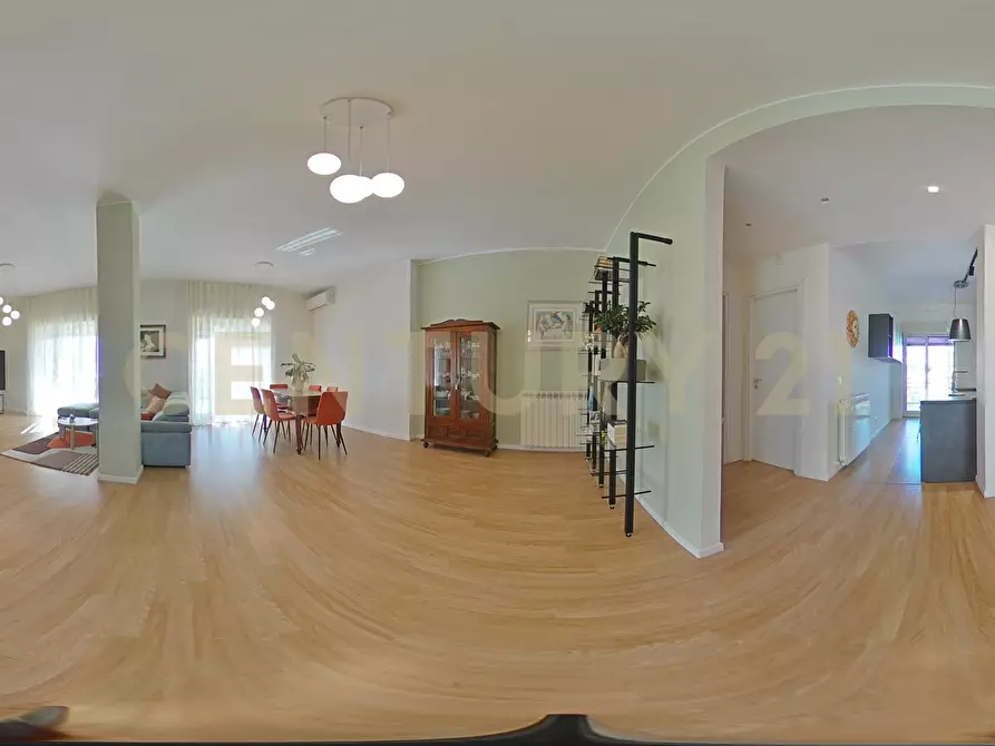 Immagine 76 di Attico in vendita  in Via Vincenzo Giuffrida 203 a Catania