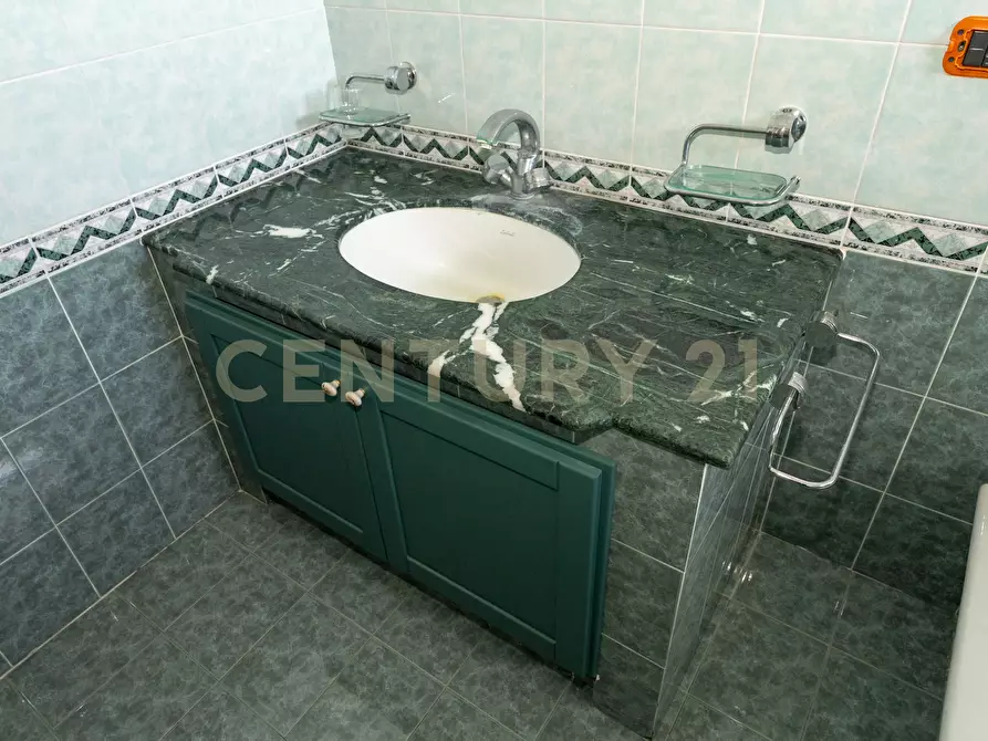 Immagine 19 di Villa in vendita  in Via Porto Marretti 17 a Mascalucia