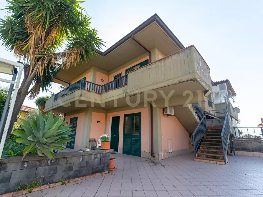 Immagine 12 di Porzione di casa in vendita  in Via Gaetano Donizetti 15 a Mascalucia