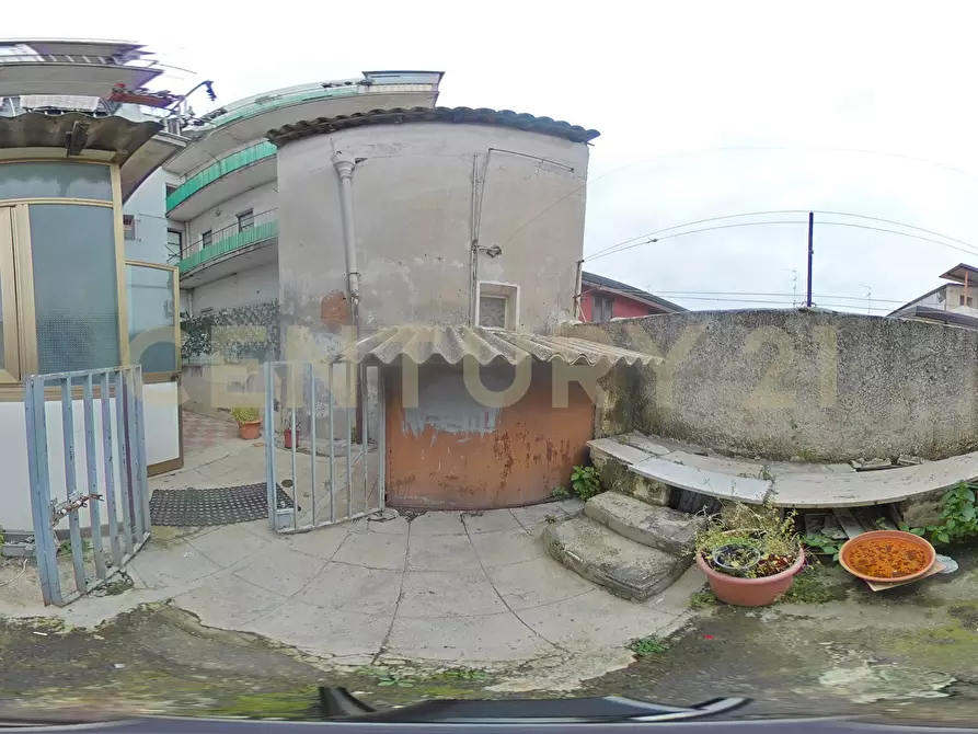 Immagine 39 di Bilocale in vendita  in Via Wrzì 128 a Catania