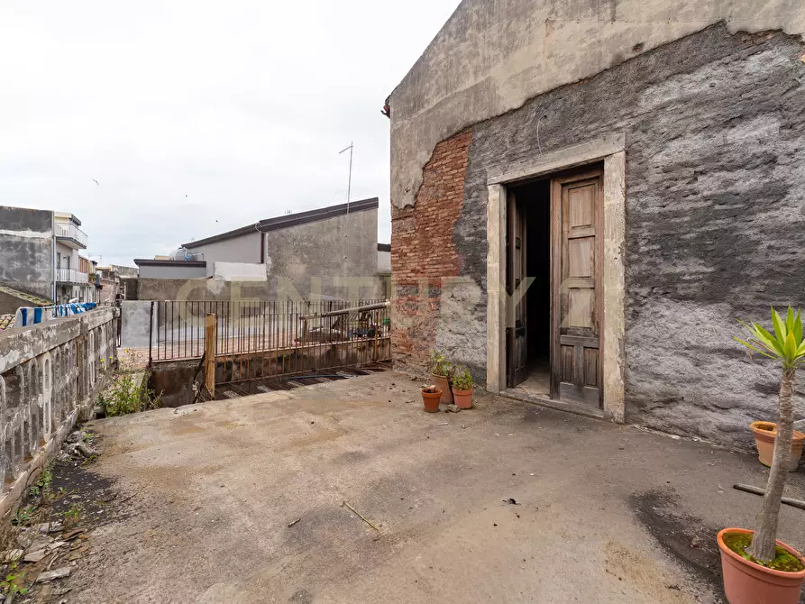 Immagine 38 di Casa indipendente in vendita  in Via Vittorio Veneto 83 a Misterbianco