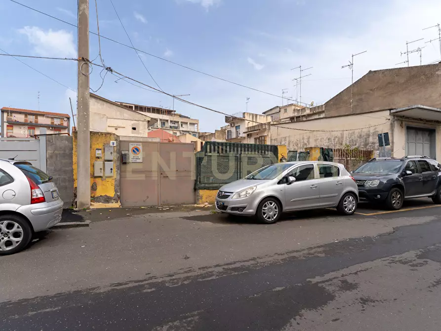 Immagine 3 di Casa bifamiliare in vendita  in Via Velletri 16 a Catania