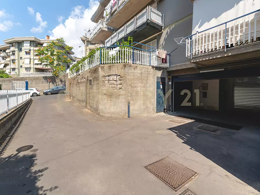 Immagine 70 di Pentalocale in vendita  in Via Nobile 19 a San Gregorio Di Catania