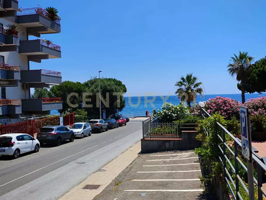 Immagine 38 di Trilocale in vendita  in Via dei Normanni 3 a Sant'alessio Siculo