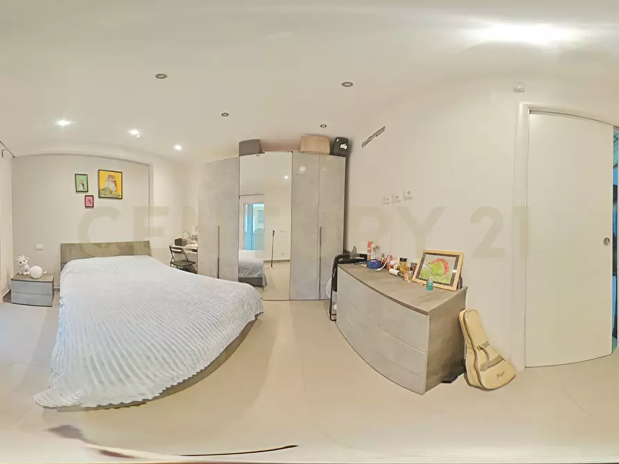 Immagine 26 di Bilocale in vendita  in Via Livorno 101 a Aci Castello