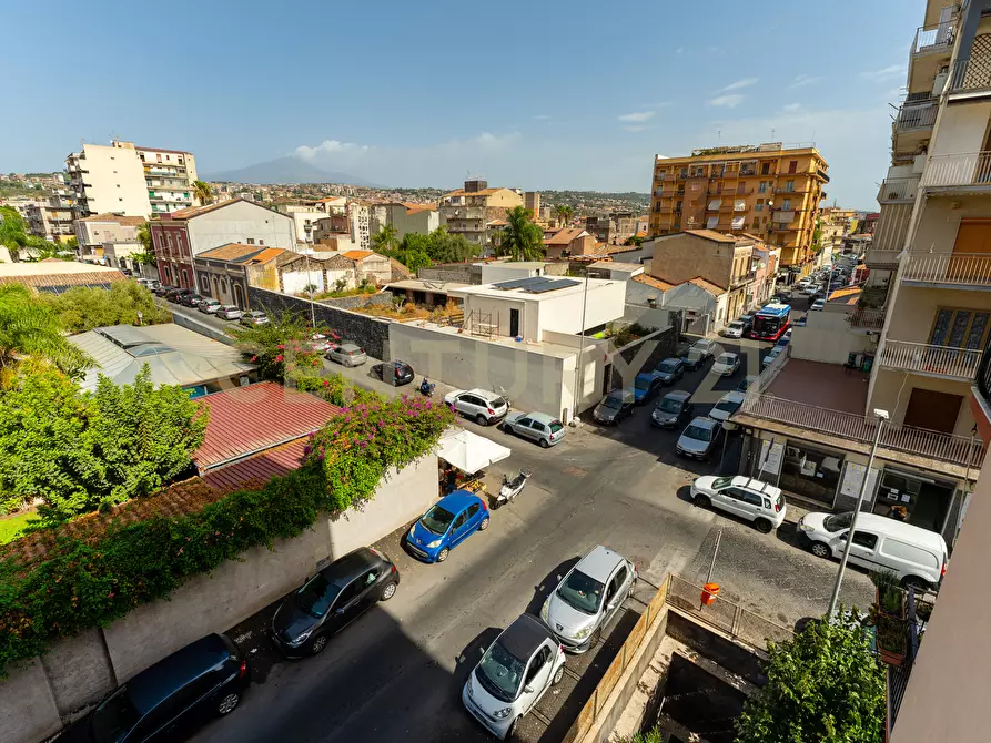 Immagine 19 di Trilocale in vendita  in Via Grasso Finocchiaro 75 a Catania