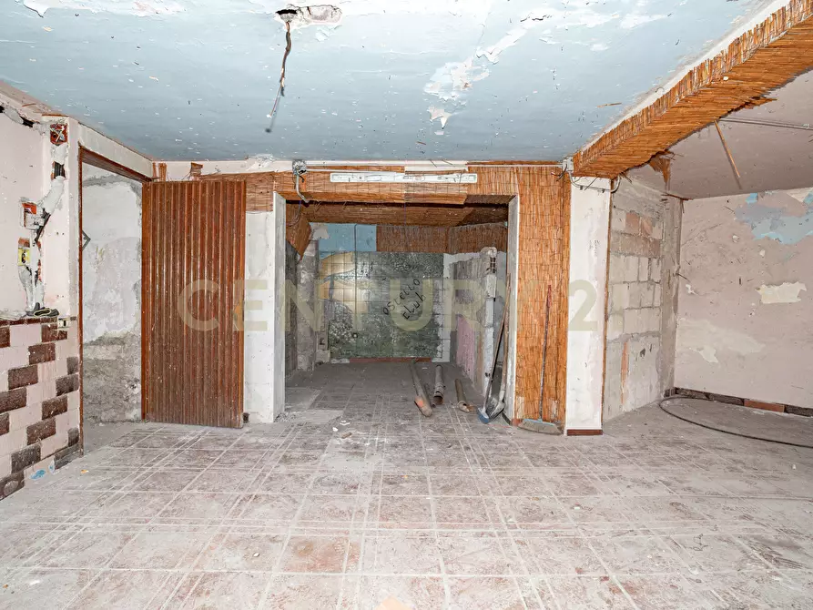 Immagine 14 di Quadrilocale in vendita  in Via Gravina 42 a Tremestieri Etneo