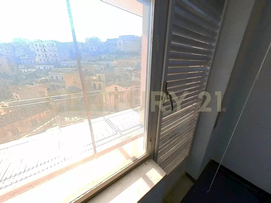 Immagine 35 di Pentalocale in vendita  in Corso Umberto I 1C a Modica