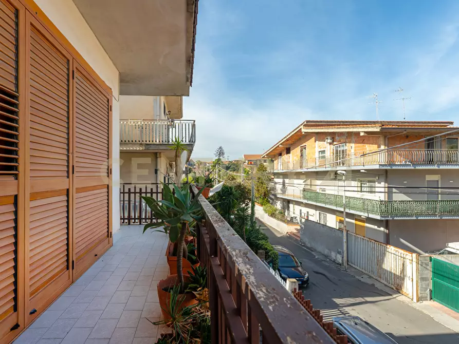 Immagine 22 di Pentalocale in vendita  in Via Antonio de Curtis 27 a Misterbianco