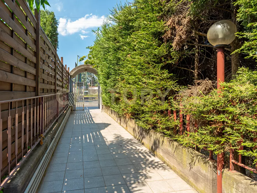 Immagine 16 di Bilocale in vendita  in Via Gesualdo Bufalino 1 a Aci Catena