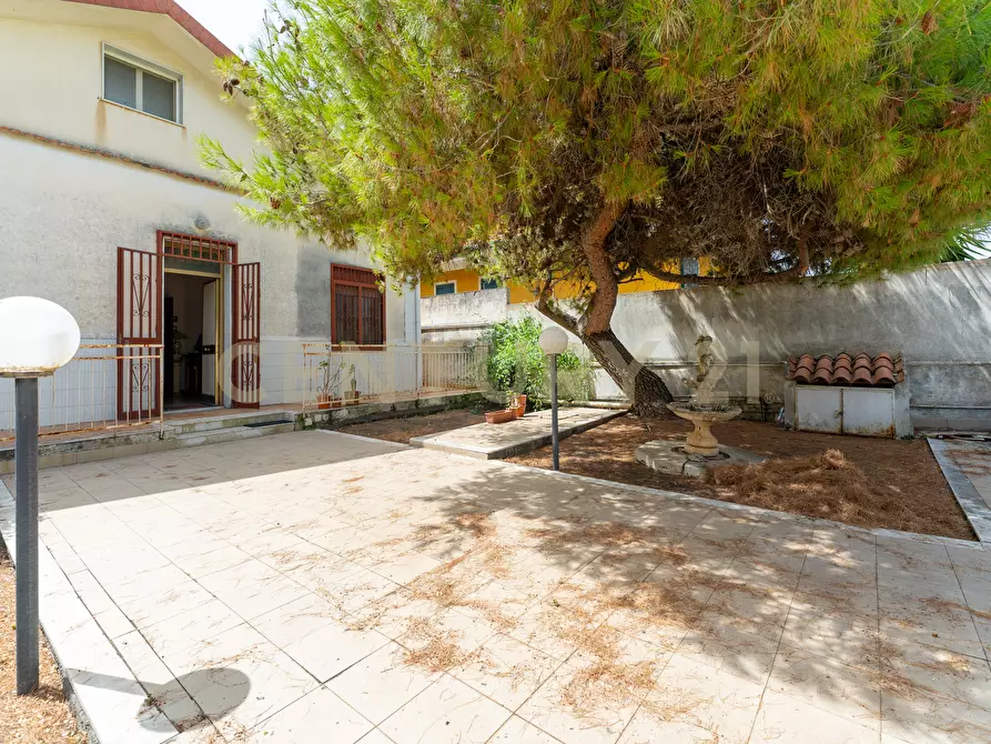 Immagine 3 di Villa in vendita  in Via Michelangelo Buonarroti 4 a Tremestieri Etneo