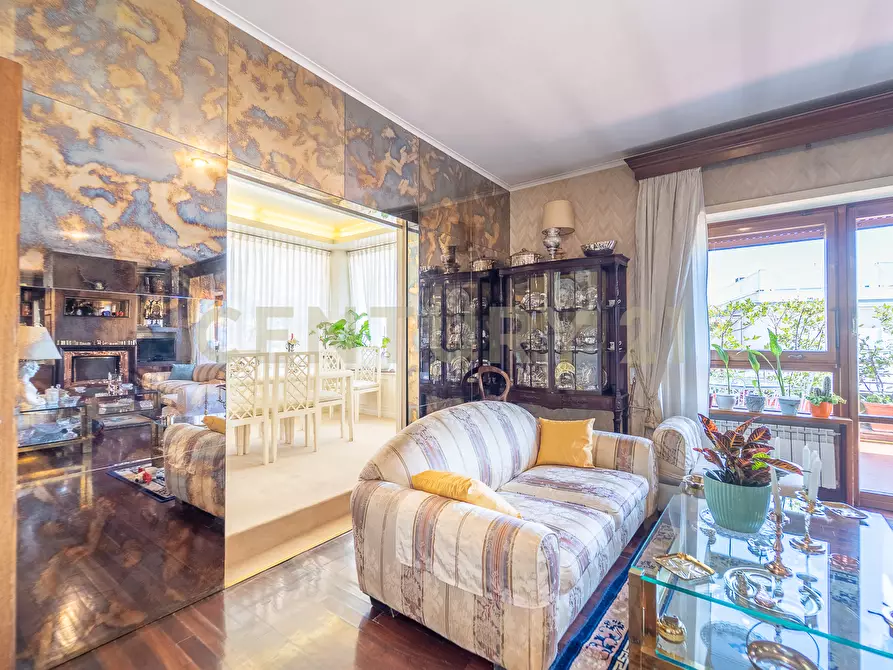 Immagine 16 di Attico in vendita  in Viale Cortina d'Ampezzo 199 a Roma