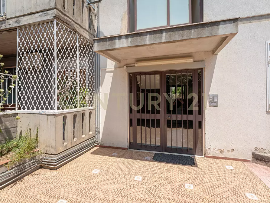 Immagine 22 di Loft/Open space in vendita  in Via Madonna delle Lacrime 64 a San Giovanni La Punta