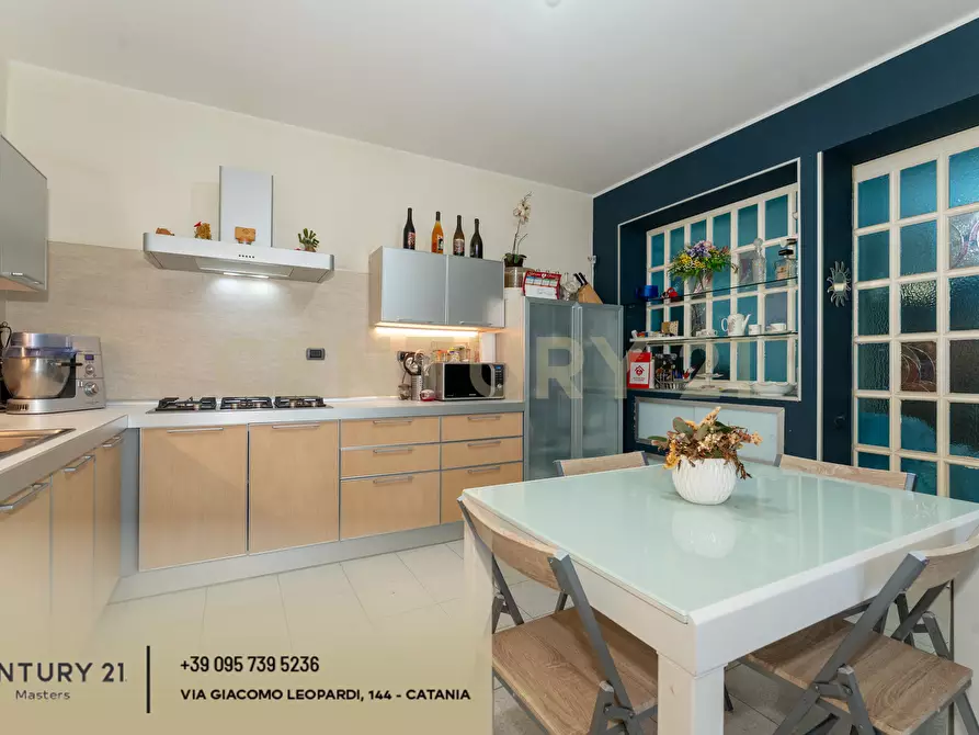 Immagine 27 di Quadrilocale in vendita  in Via Gesualdo Bufalino 1 a Aci Catena