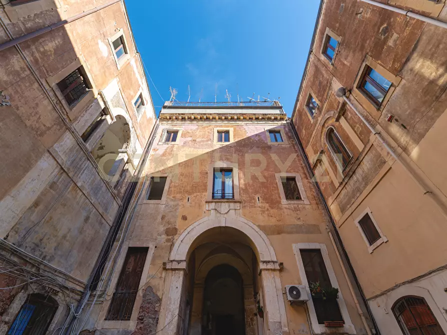 Immagine 60 di Appartamento in vendita  in Via del Vecchio Bastione 5 a Catania