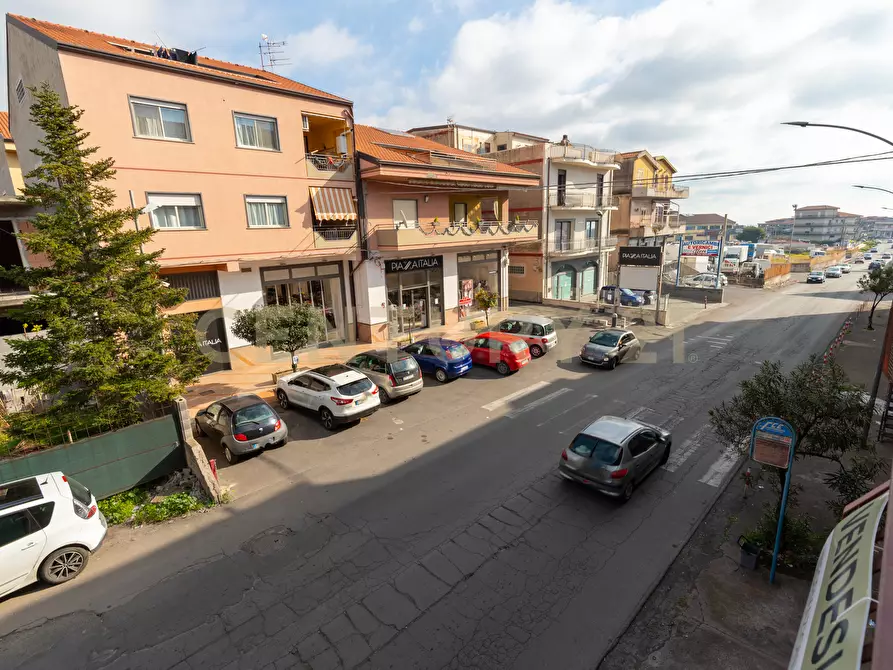 Immagine 23 di Pentalocale in vendita  in Via Casale dei Greci 34 a Adrano