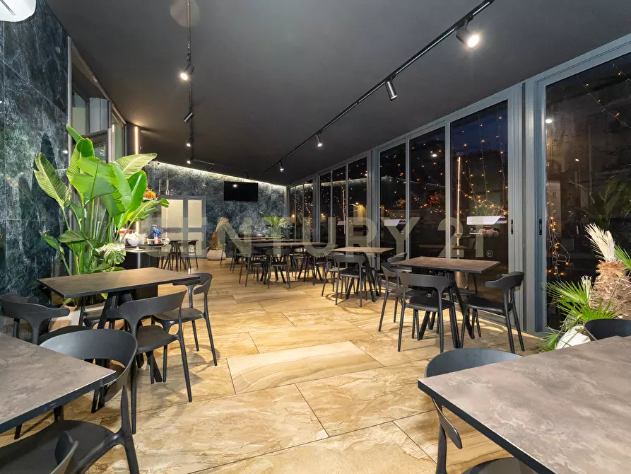 Immagine 42 di Attività commerciale in vendita  in Corso Indipendenza 131 a Catania