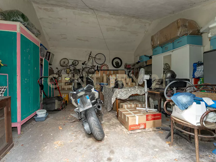 Immagine 15 di Villa in vendita  in Via Pulei 25 a Mascalucia