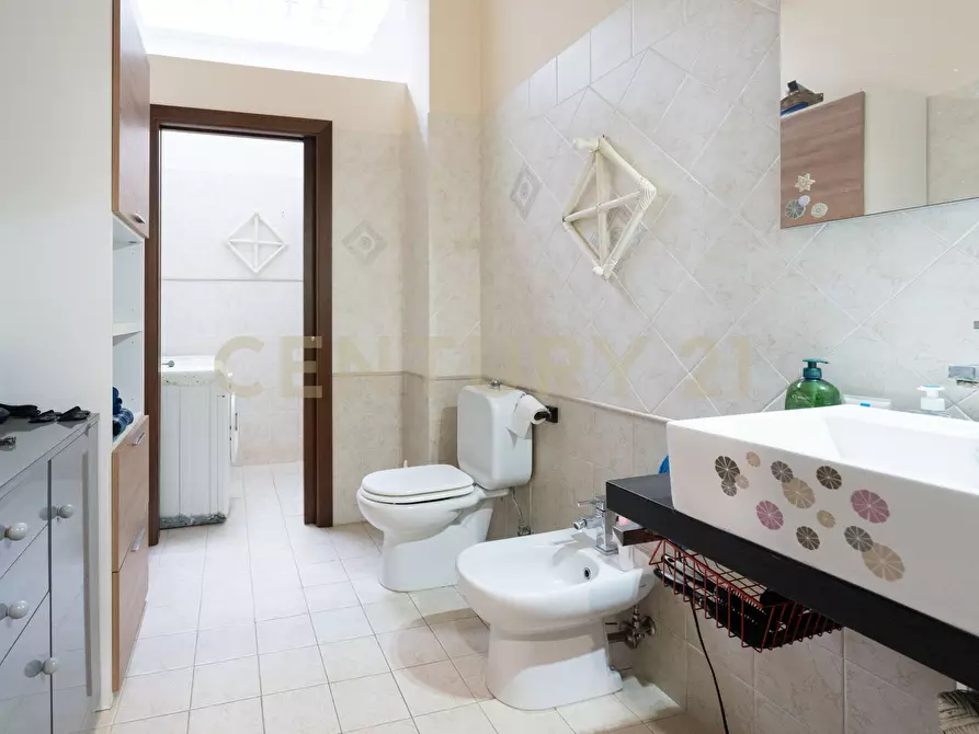 Immagine 31 di Casa bifamiliare in vendita  in Via A. di Sangiuliano 68 a Sant'agata Li Battiati