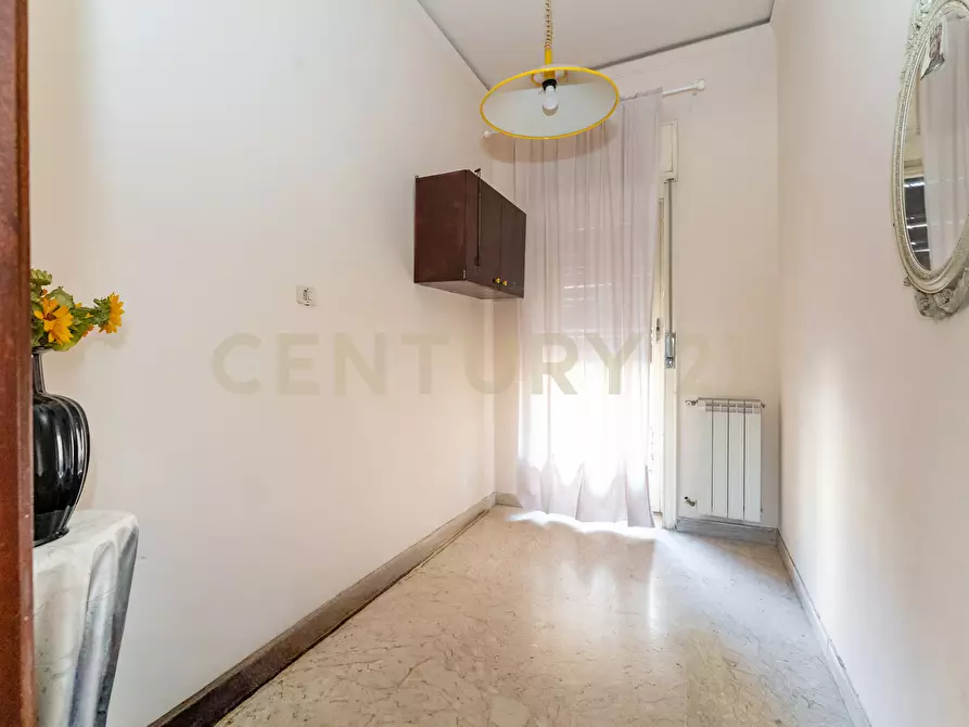 Immagine 22 di Pentalocale in vendita  in Via Fratelli Bandiera 13 a Gravina Di Catania