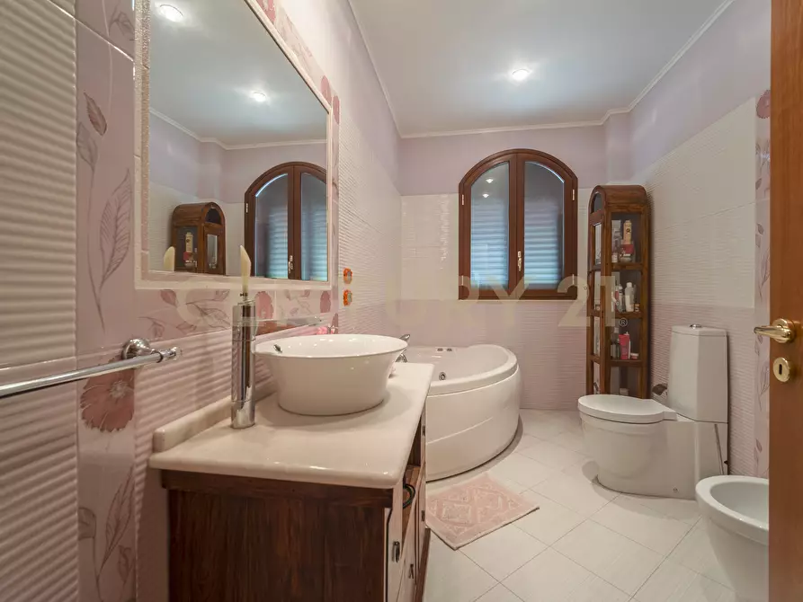 Immagine 27 di Villa in vendita  a Savoca