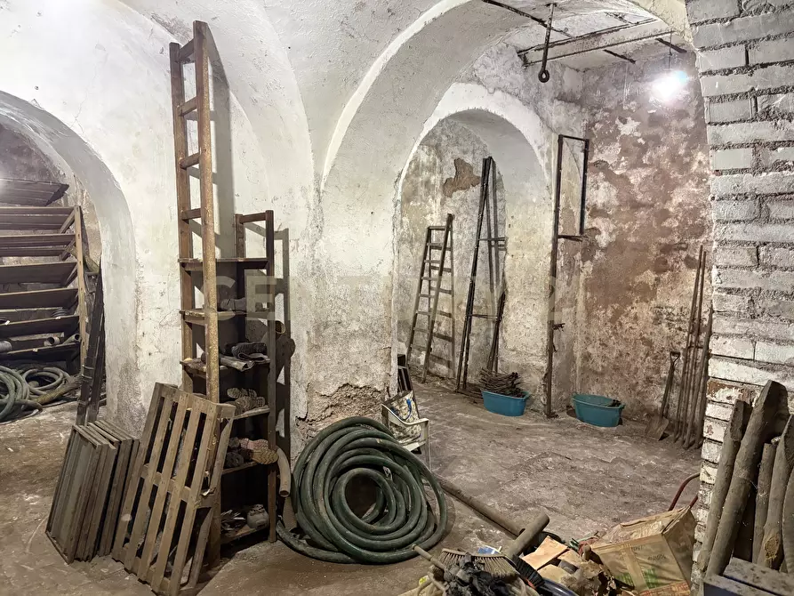 Immagine 65 di Locale commerciale in vendita  in Via 6 Aprile 59 a Catania