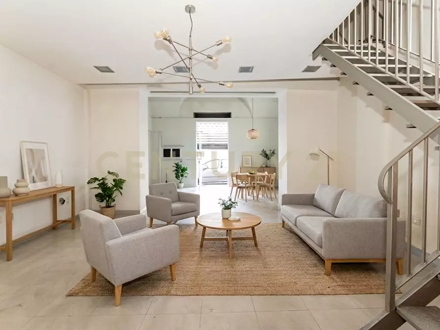 Immagine 3 di Locale commerciale in vendita  in Via Principe Nicola 80 a Catania