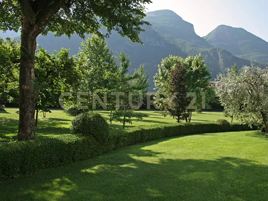 Immagine 5 di Villa in vendita  in Via Adige 25 a Brentino Belluno