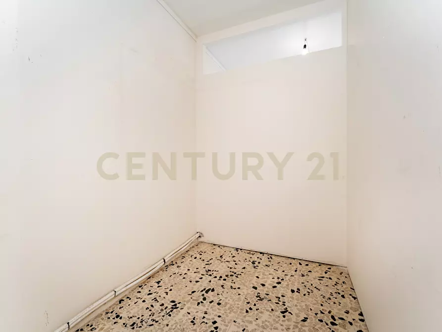 Immagine 37 di Quadrilocale in vendita  in Via Gabriele D'Annunzio 125 a Catania