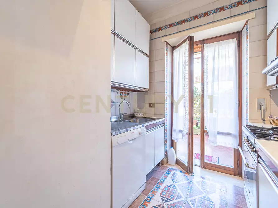 Immagine 37 di Attico in vendita  in Viale Cortina d'Ampezzo 199 a Roma