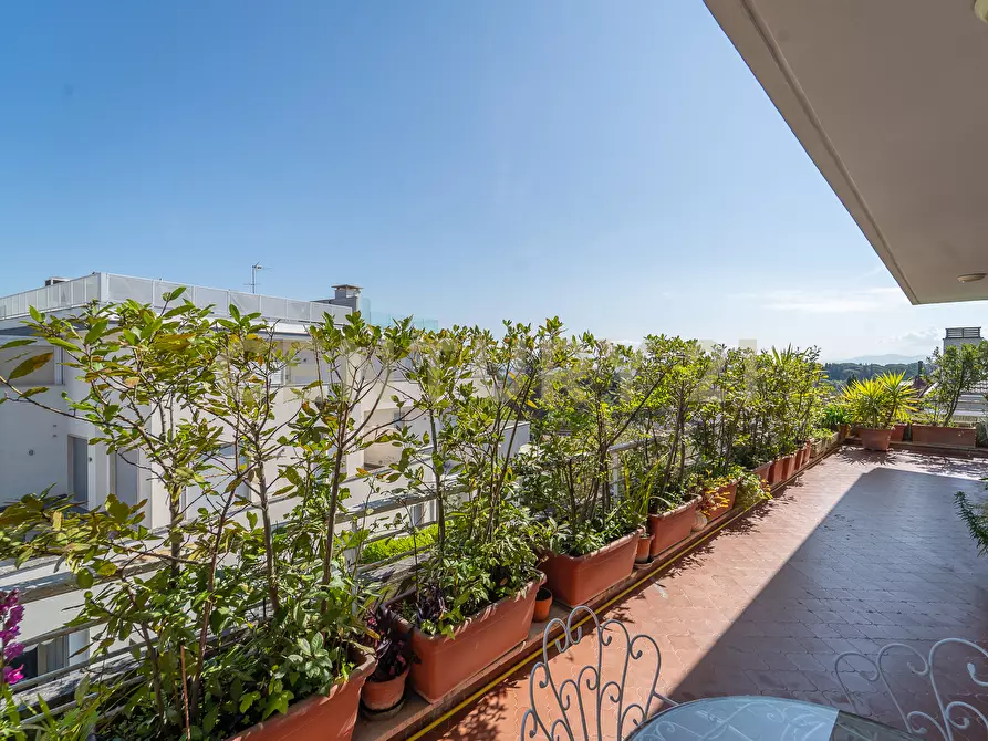 Immagine 24 di Attico in vendita  in Viale Cortina d'Ampezzo 199 a Roma