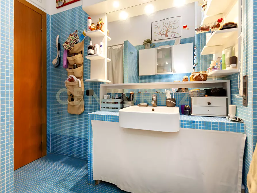 Immagine 8 di Trilocale in vendita  in Via Montasola 34 a Roma