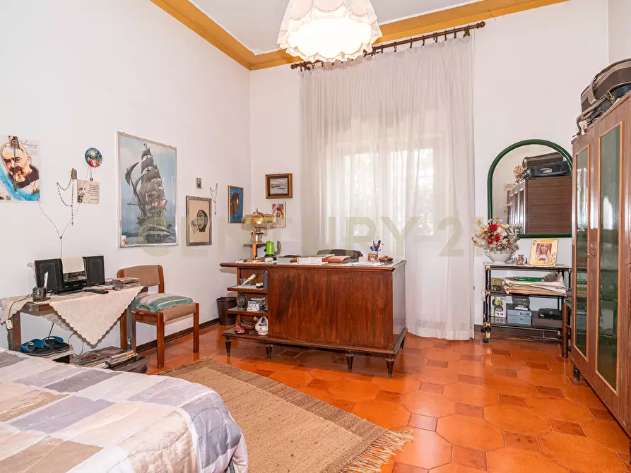 Immagine 14 di Pentalocale in vendita  in Via Pulei 49A a Mascalucia