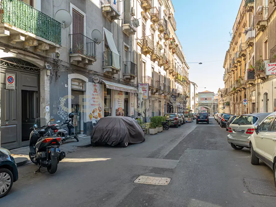 Immagine 26 di Bilocale in vendita  in Via Calì 17 a Catania