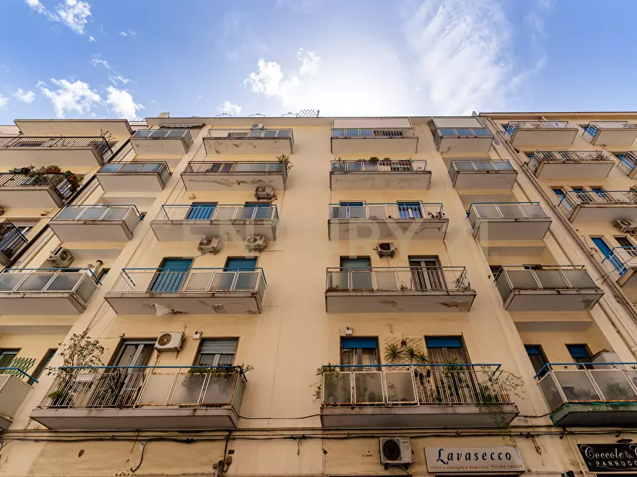 Immagine 31 di Quadrilocale in vendita  in Via Genova 64 a Catania