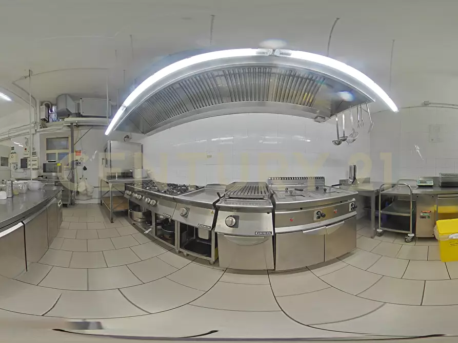 Immagine 46 di Bar / Ristorante in vendita  in Via Vincenzo Giuffrida a Catania