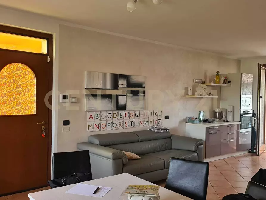 Immagine 3 di Trilocale in vendita  in Via XXV Aprile 3 a Castelnuovo Del Garda