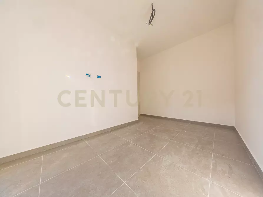 Immagine 9 di Casa trifamiliare in vendita  in Via Basento 4 a Aprilia