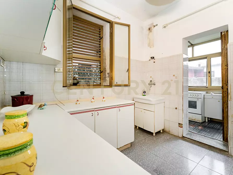 Immagine 17 di Bilocale in vendita  in Via Wrzì 128 a Catania