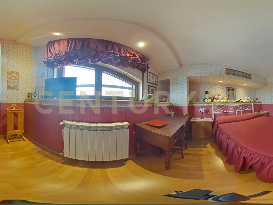 Immagine 73 di Villa in vendita  in Via Brinzio 20 a Aci Catena